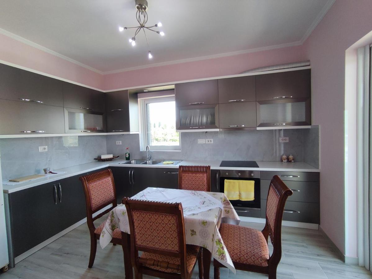 Cheerful 2 Bedroom With Free Parking. Appartamento