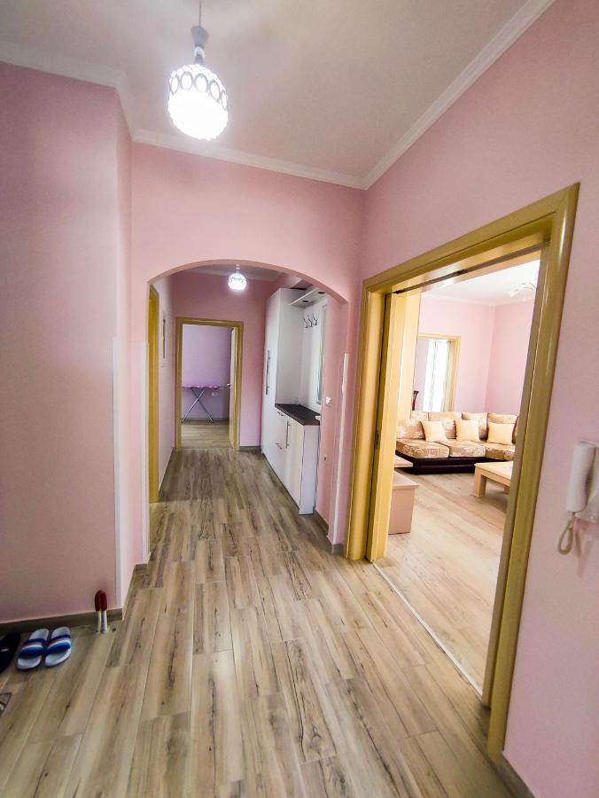 Appartamento Cheerful 2 Bedroom With Free Parking. *